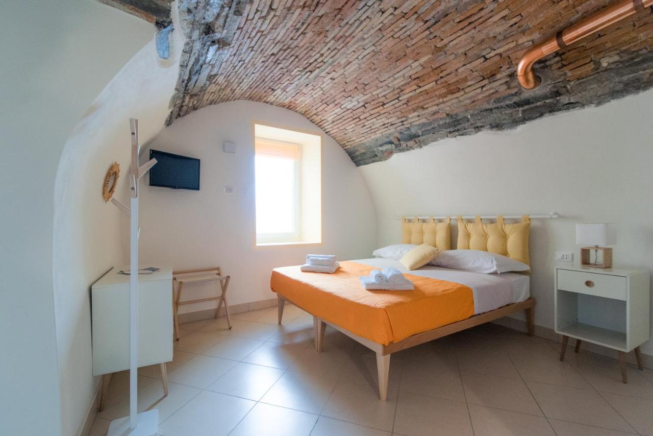 La Casa Dei Tre Pesci - Alborella Apartament